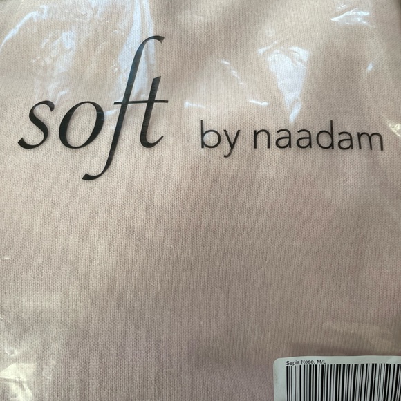 Soft Cashmere Ribbed Poncho from NAADAM - Picture 4 of 6